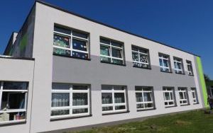 Modernizacja ścian Szkoły Podstawowej w Miłowicach (4)