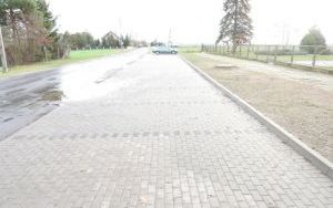 Budowa parkingu przed szkołą w Miłowicach (4)