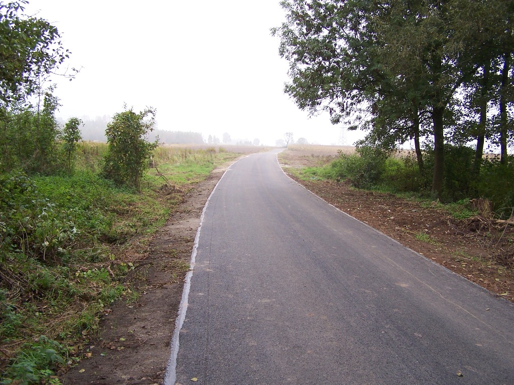Droga dojazdowa do gruntów rolnych w Dziadowym Moście